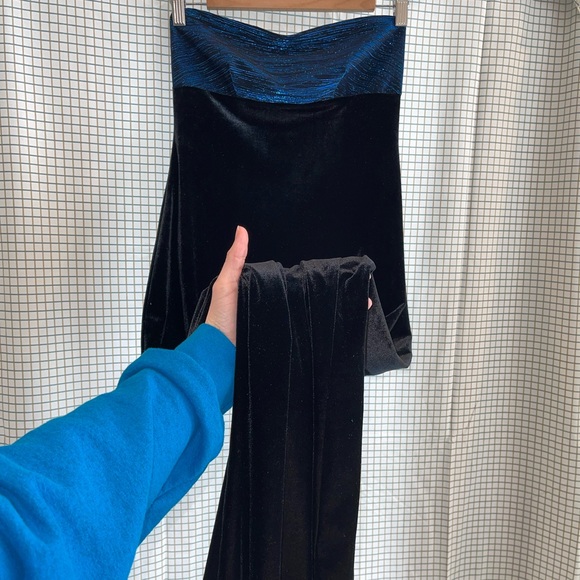 Vintage All That Jazz SML 90s Black Velour Blue Strapless Dress w High Slit💦🔥 - Picture 6 of 13